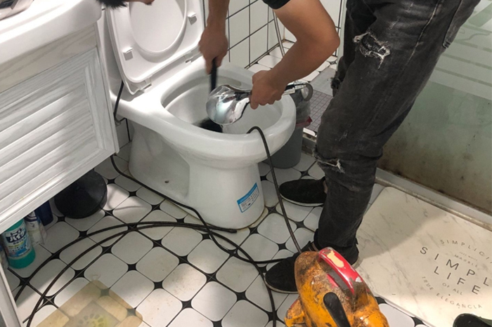 本号镇疏通下水道