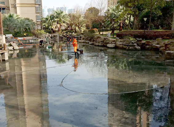 本号镇景观池淤泥清理